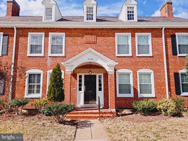 3432 S WAKEFIELD ST #B1, Arlington, VA 22206