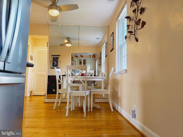 3432 S WAKEFIELD ST #B1, Arlington, VA 22206