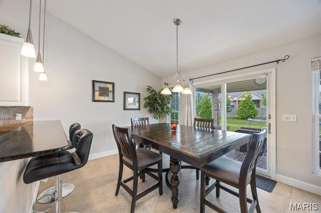 437 MARBLETON Circle, O'fallon, IL 62269