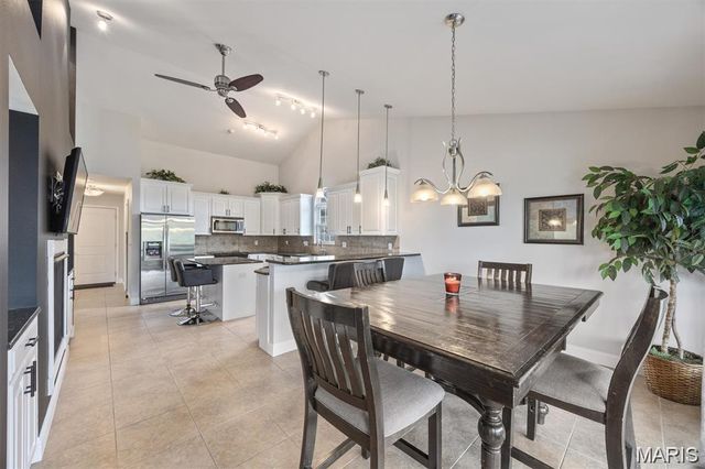 437 MARBLETON Circle, O'fallon, IL 62269