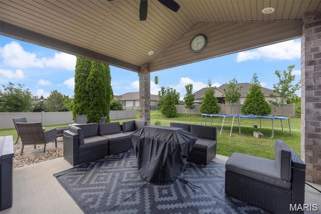 437 MARBLETON Circle, O'fallon, IL 62269