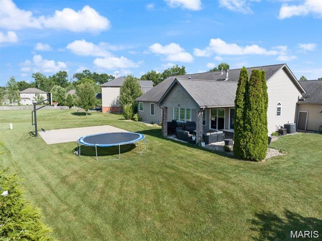 437 MARBLETON Circle, O'fallon, IL 62269