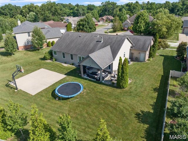 437 MARBLETON Circle, O'fallon, IL 62269