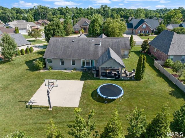 437 MARBLETON Circle, O'fallon, IL 62269