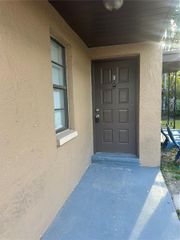 8426 CAMDEN STREET b, Tampa, FL 33614