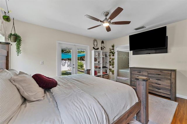 2605 S MANHATTAN AVENUE, Tampa, FL 33629