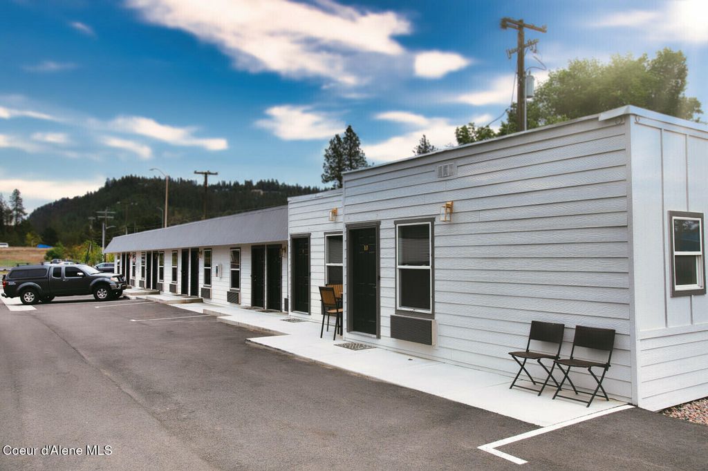 219 E Coeur D Alene Lake Dr, Coeur d'Alene, ID 83814 photo 4