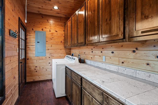 1539 River Road, Concan, TX 78838