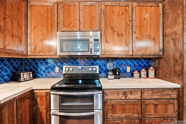 1539 River Road, Concan, TX 78838