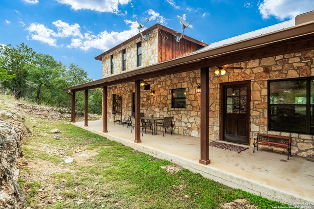 1539 River Road, Concan, TX 78838