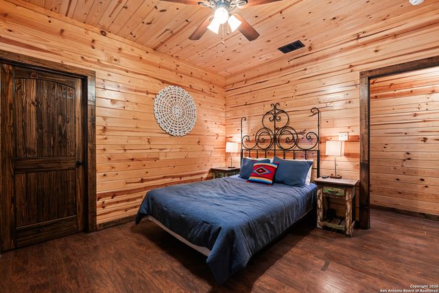 1539 River Road, Concan, TX 78838