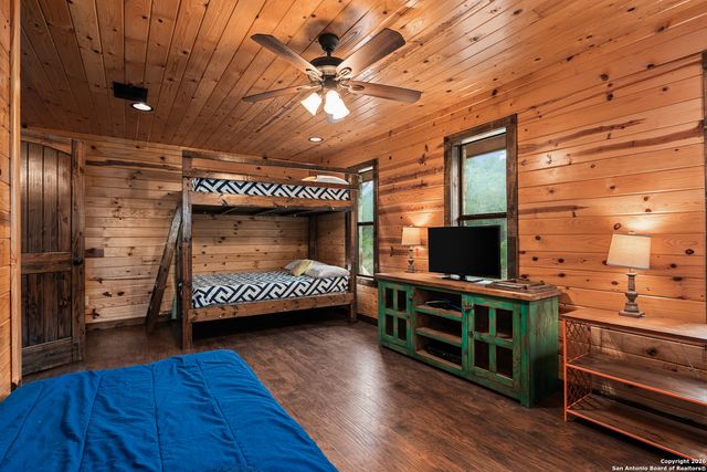 1539 River Road, Concan, TX 78838