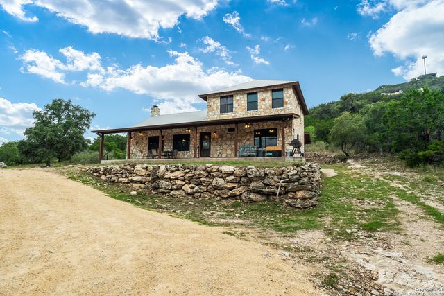1539 River Road, Concan, TX 78838