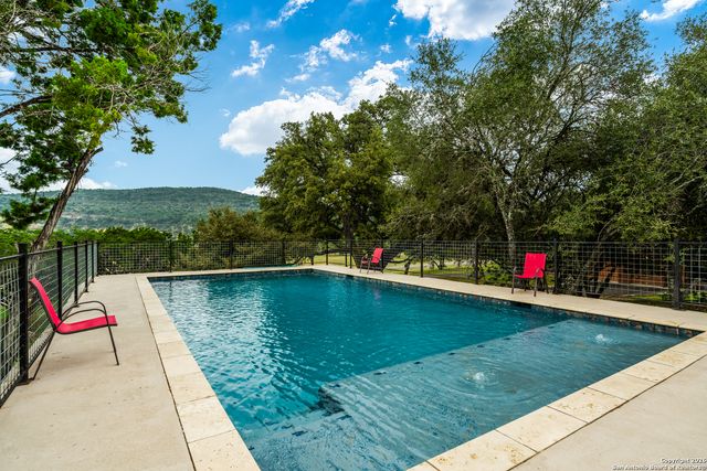 1539 River Road, Concan, TX 78838