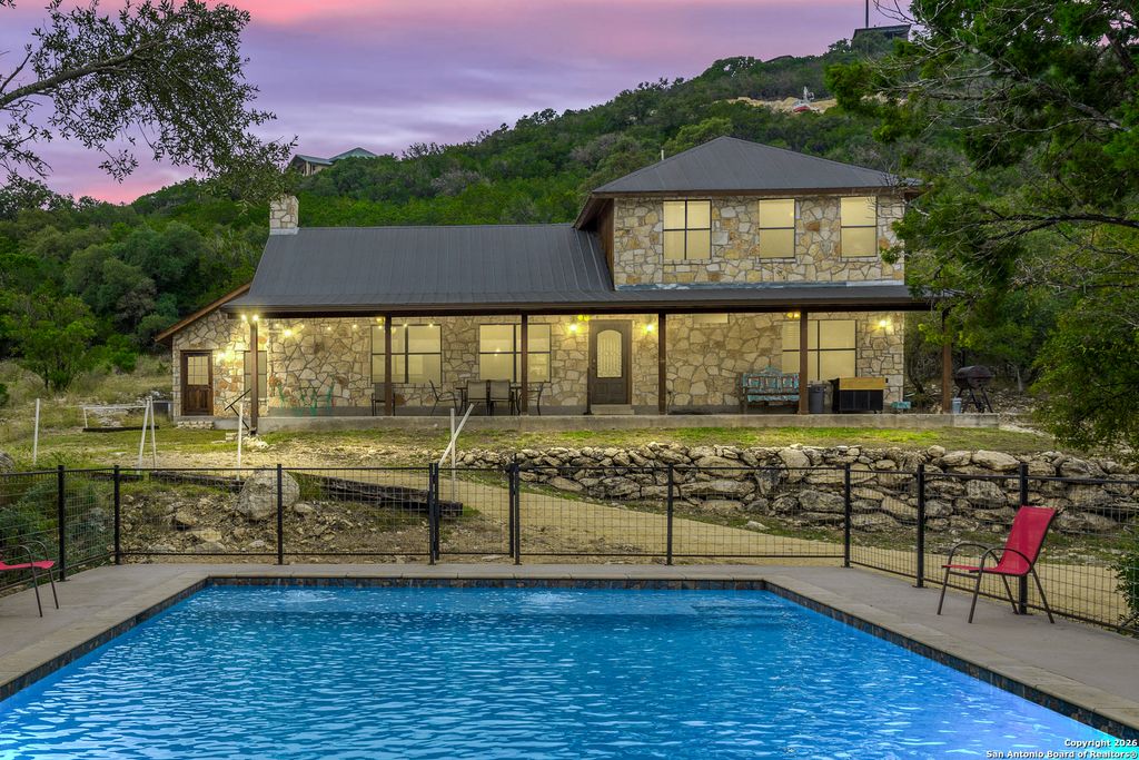 1539 River Road, Concan, TX 78838