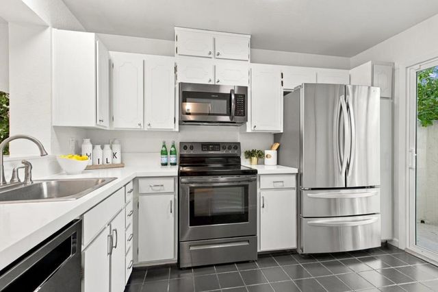 19111 Vineyard, Saratoga, CA 95070
