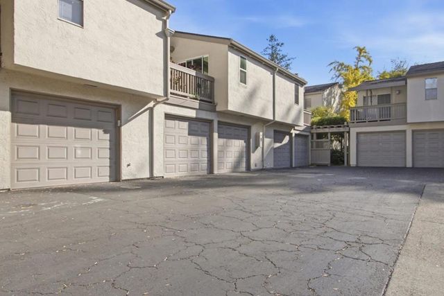 19111 Vineyard, Saratoga, CA 95070