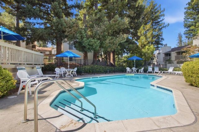 19111 Vineyard, Saratoga, CA 95070