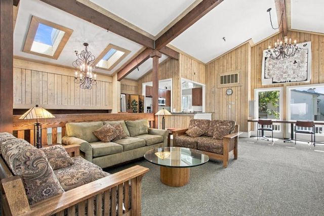 19111 Vineyard, Saratoga, CA 95070