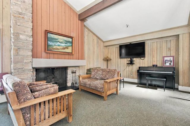 19111 Vineyard, Saratoga, CA 95070