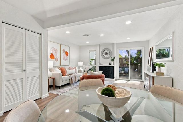 19111 Vineyard, Saratoga, CA 95070