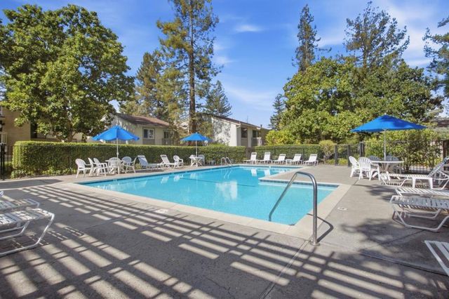 19111 Vineyard, Saratoga, CA 95070
