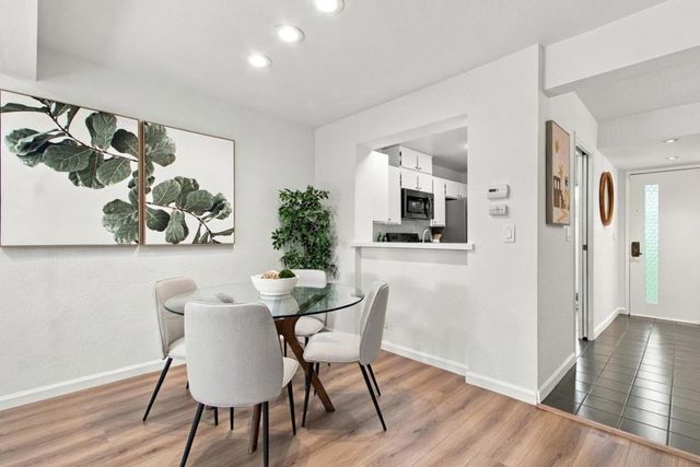 19111 Vineyard, Saratoga, CA 95070