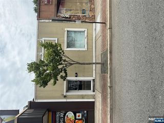 63 S Washington Avenue, Bergenfield, NJ 07621