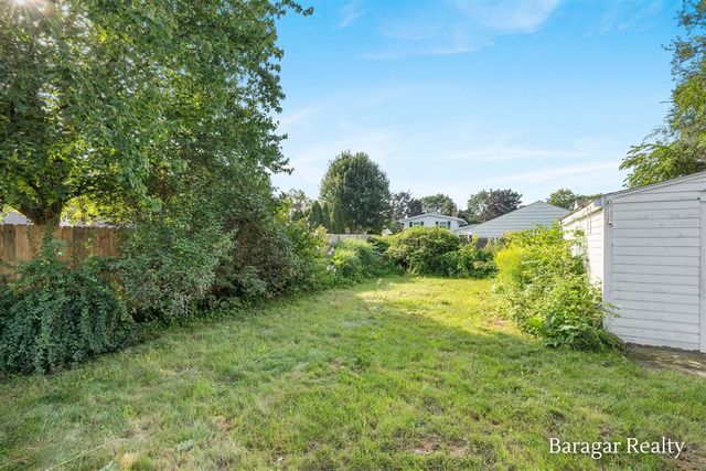 920 Ellsmere Street, Grand Rapids, MI 49505