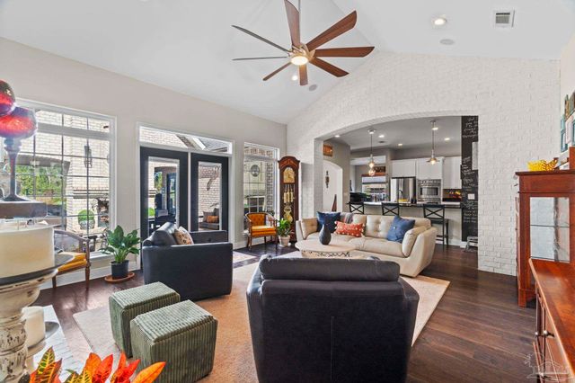 8864 Salt Grass Dr, Pensacola, FL 32526