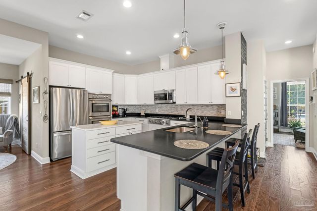 8864 Salt Grass Dr, Pensacola, FL 32526