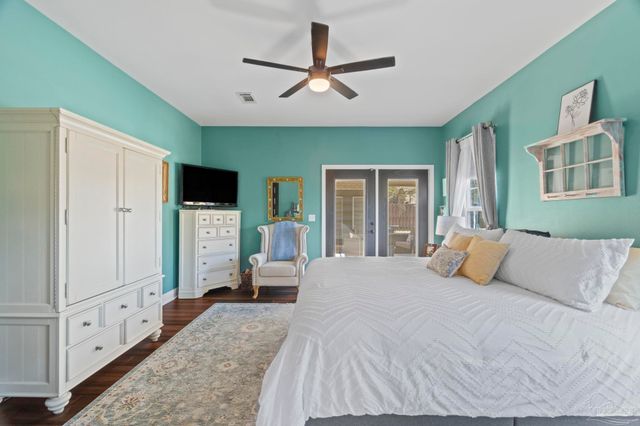 8864 Salt Grass Dr, Pensacola, FL 32526