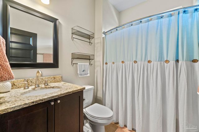 8864 Salt Grass Dr, Pensacola, FL 32526