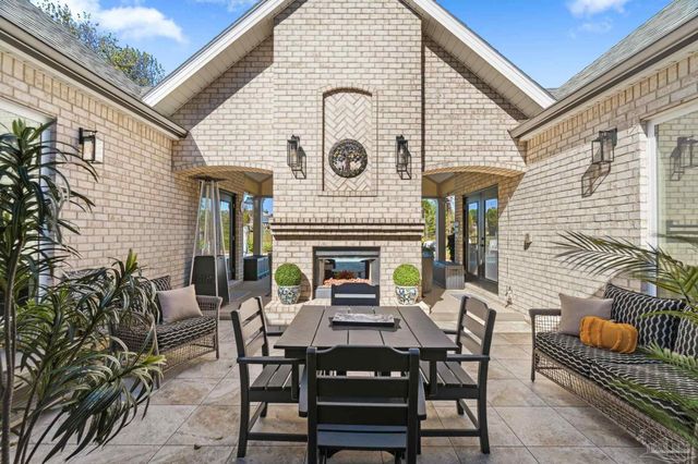 8864 Salt Grass Dr, Pensacola, FL 32526