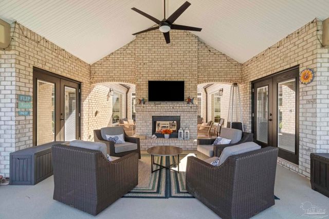 8864 Salt Grass Dr, Pensacola, FL 32526