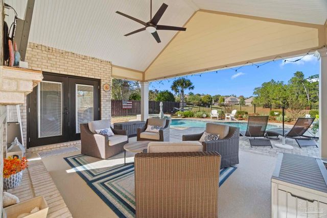 8864 Salt Grass Dr, Pensacola, FL 32526