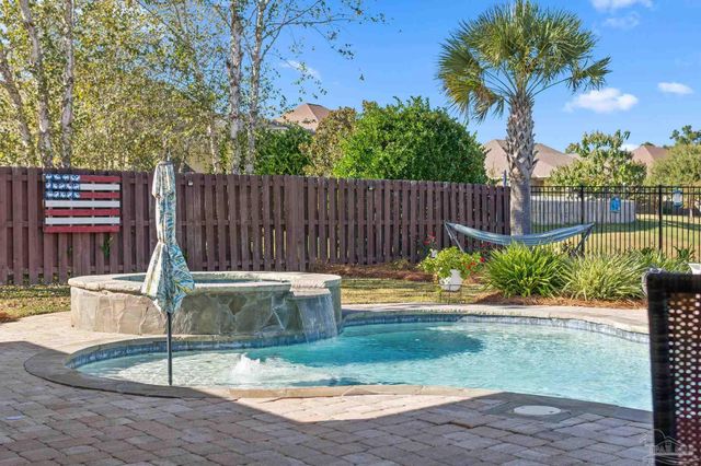 8864 Salt Grass Dr, Pensacola, FL 32526