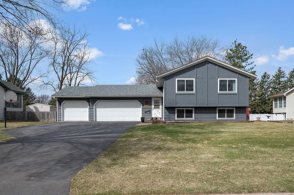 13136 Hastings Street NE, Blaine, MN 55449