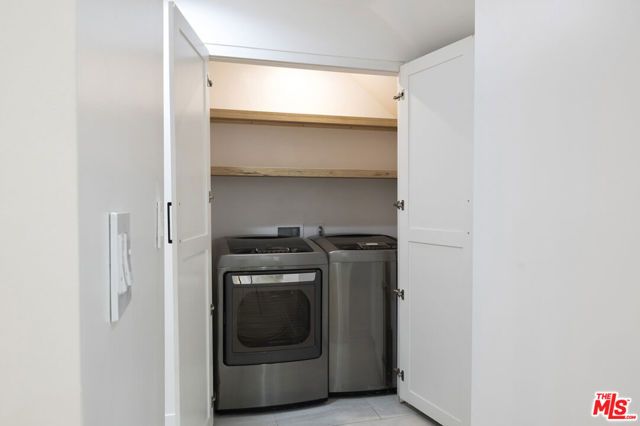824 Westmount Drive 2, West Hollywood, CA 90069