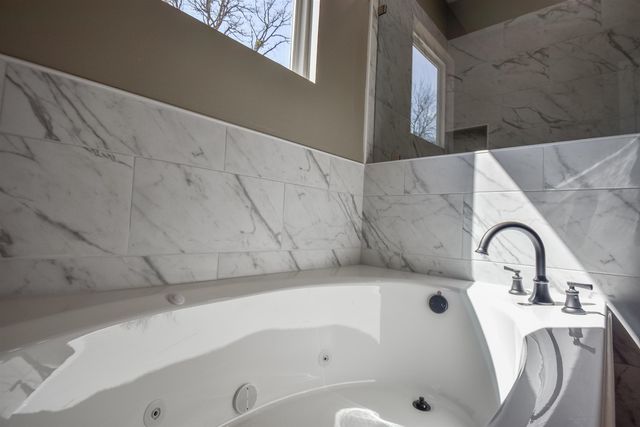 14697 Gracie Ln, Brownsboro, TX 75756