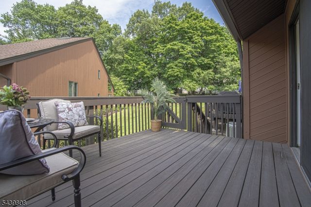 41 Sullivan Dr, West Orange Twp., NJ 07052