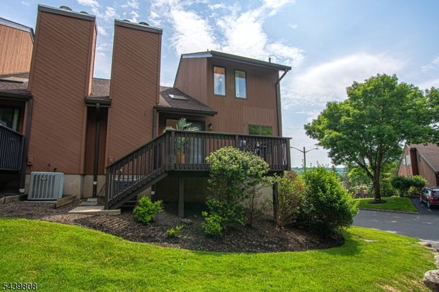 41 Sullivan Dr, West Orange Twp., NJ 07052