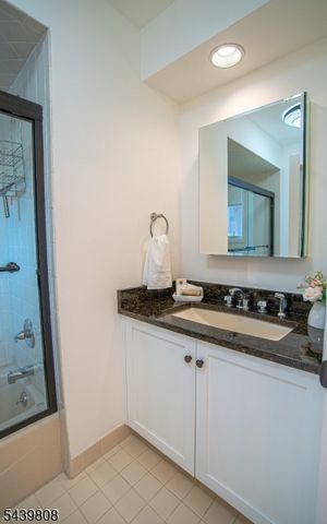 41 Sullivan Dr, West Orange Twp., NJ 07052