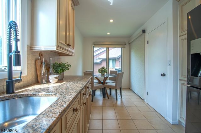 41 Sullivan Dr, West Orange Twp., NJ 07052