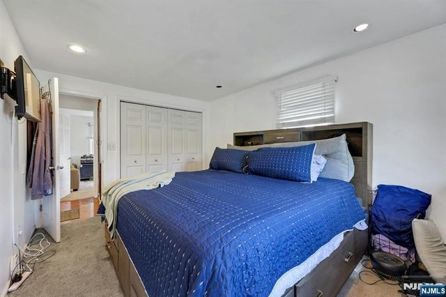 16 Boulevard, Wanaque, NJ 07420