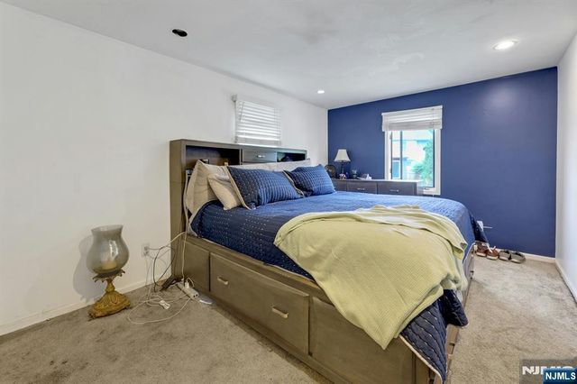 16 Boulevard, Wanaque, NJ 07420