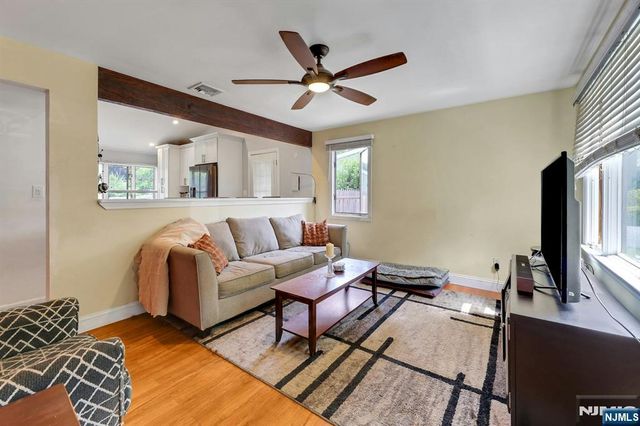 16 Boulevard, Wanaque, NJ 07420