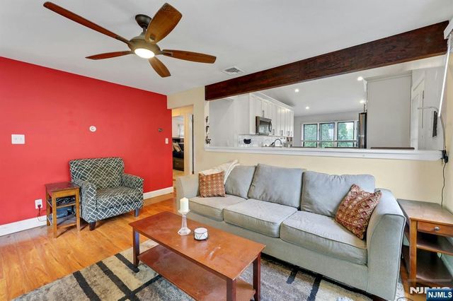 16 Boulevard, Wanaque, NJ 07420