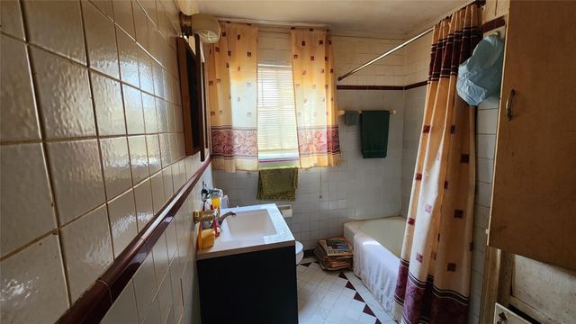 7019 Sherwood Drive, Houston, TX 77021