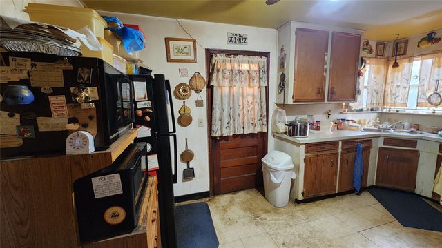 7019 Sherwood Drive, Houston, TX 77021